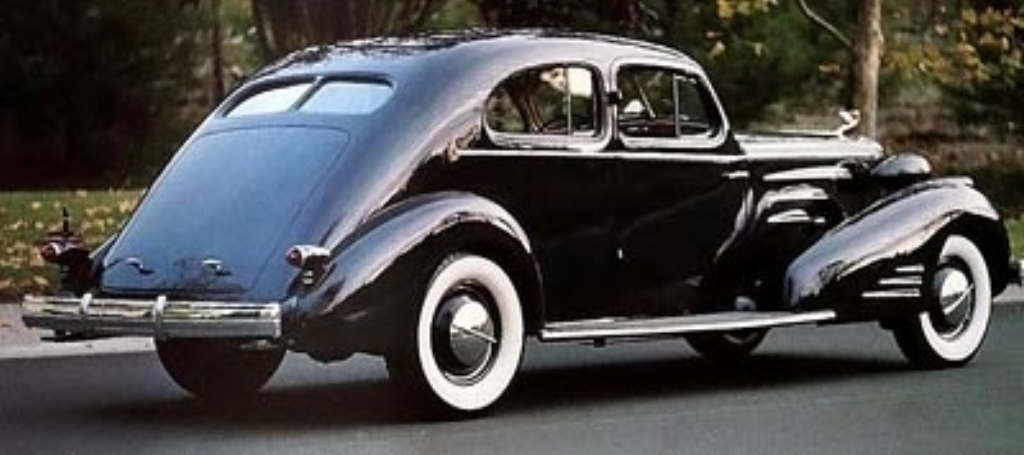 1930-1940-cadillac-v-16-17.jpg